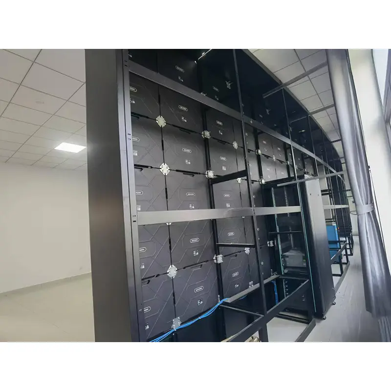 Paano Napapabuti ng isang LED Display Curved Bracket ang Malaking Pagganap ng Pag-install ng Screen?